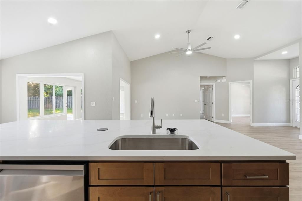 For Sale: $525,000 (4 beds, 3 baths, 2692 Square Feet)