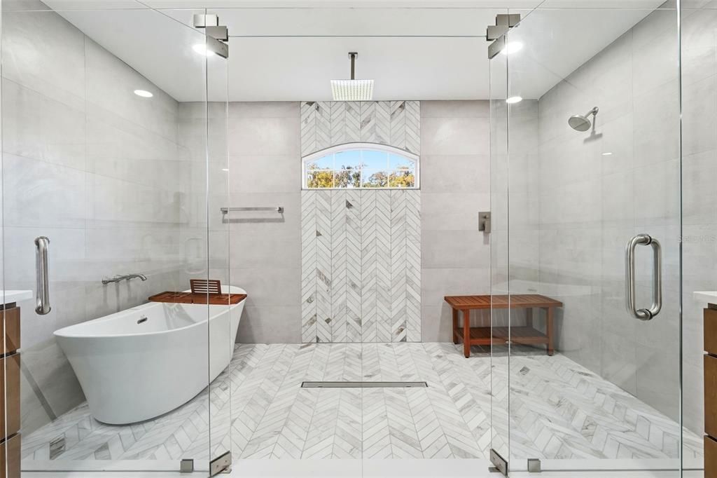 For Sale: $525,000 (4 beds, 3 baths, 2692 Square Feet)