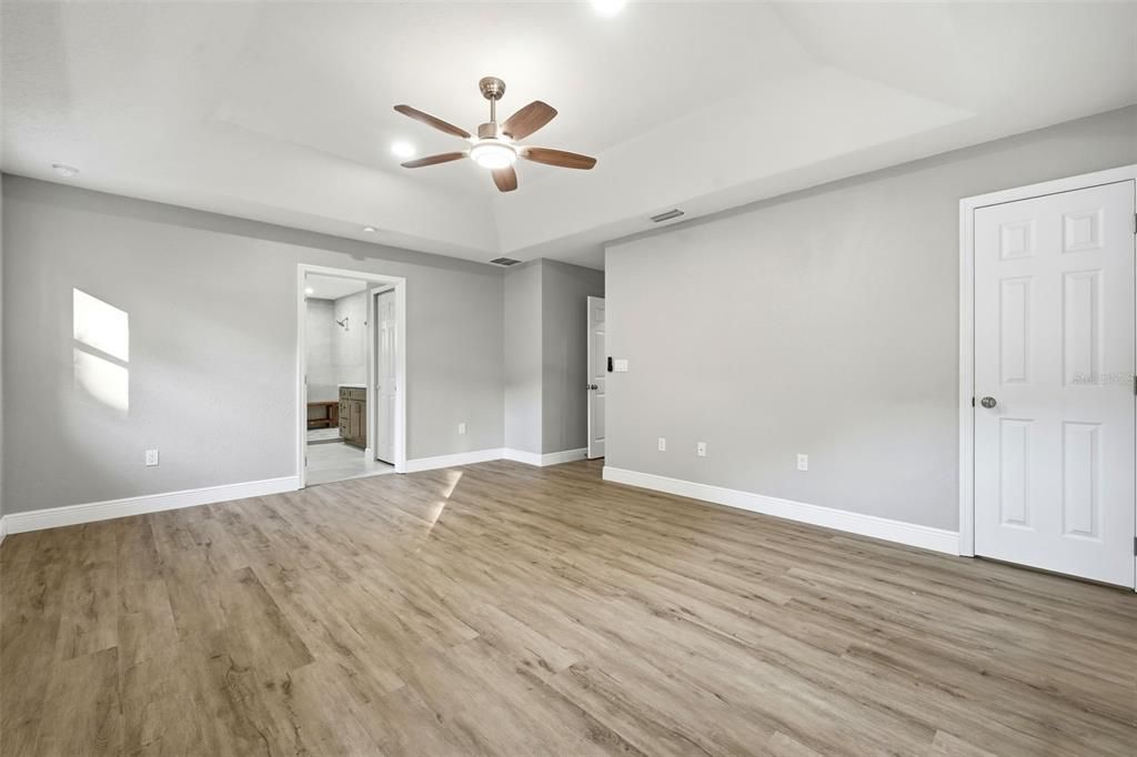 For Sale: $525,000 (4 beds, 3 baths, 2692 Square Feet)