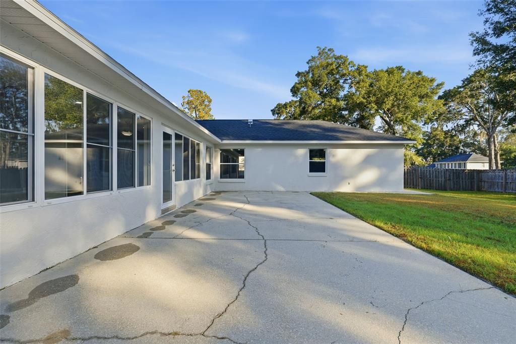 For Sale: $525,000 (4 beds, 3 baths, 2692 Square Feet)