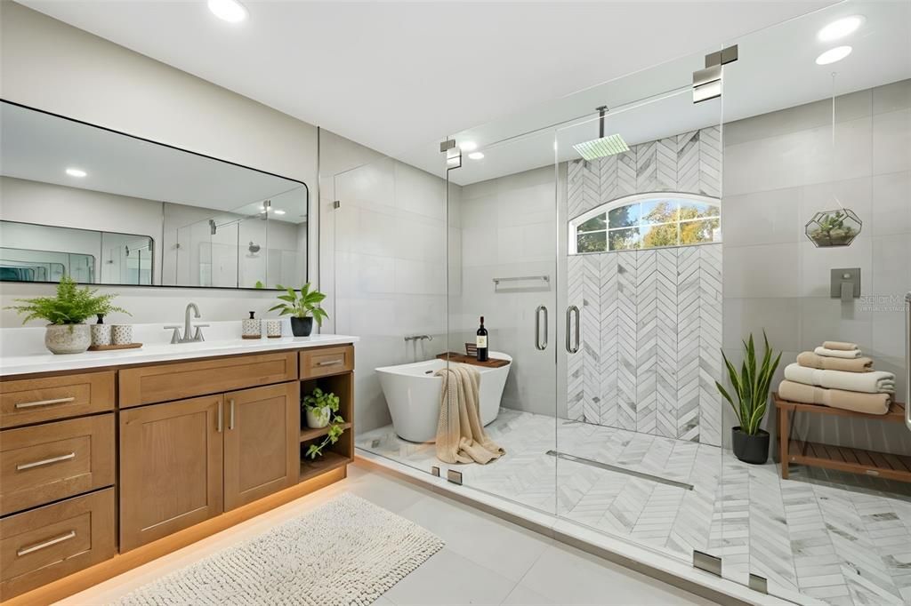 For Sale: $525,000 (4 beds, 3 baths, 2692 Square Feet)