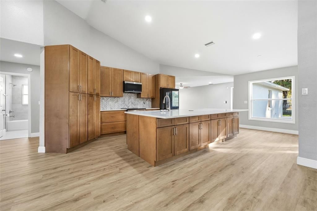 For Sale: $525,000 (4 beds, 3 baths, 2692 Square Feet)