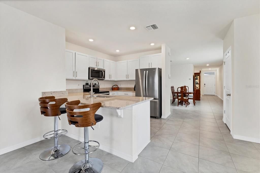 待售: $425,000 (3 贝兹, 2 浴室, 1561 平方英尺)