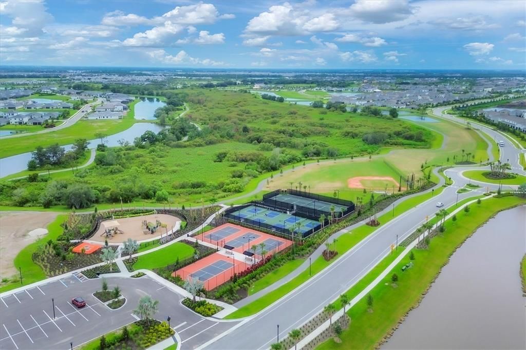 待售: $425,000 (3 贝兹, 2 浴室, 1561 平方英尺)