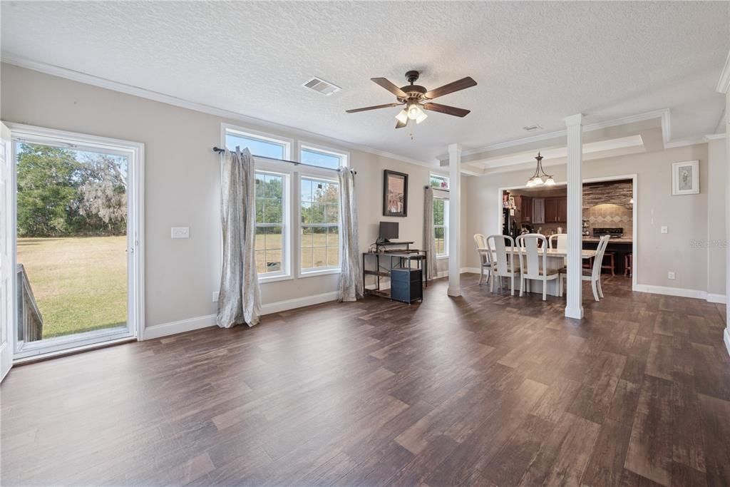 На продажу: $399,000 (4 спален, 2 ванн, 2280 Квадратных фут)