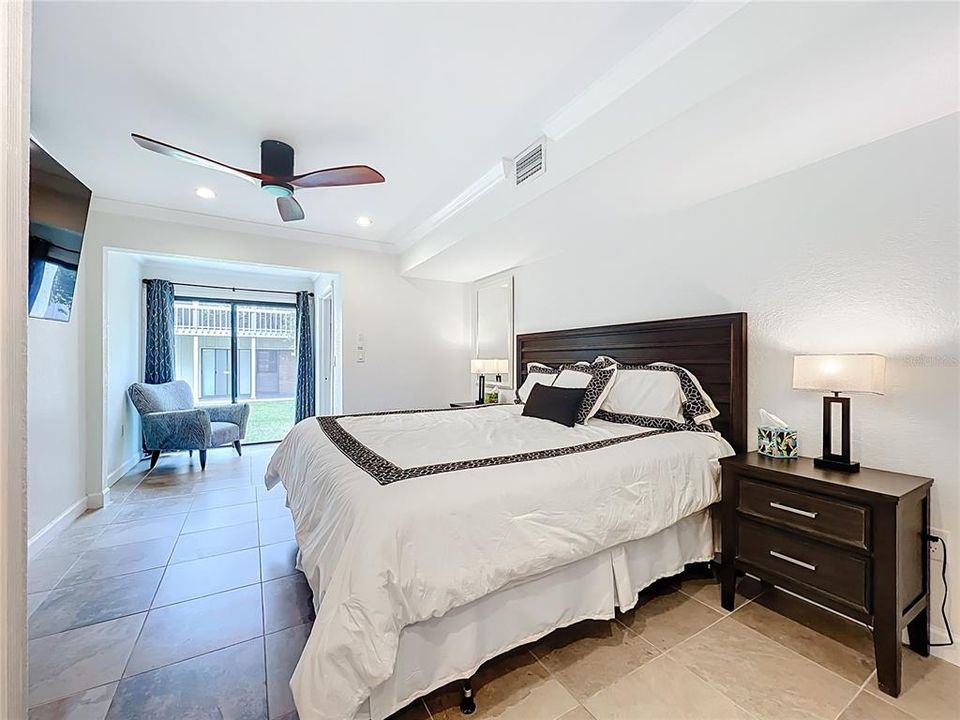 En Venta: $239,900 (2 camas, 2 baños, 1024 Pies cuadrados)