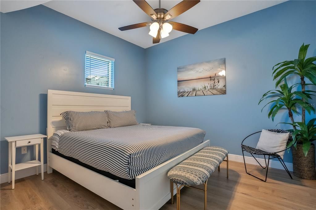 В аренду: $4,500 (2 спален, 2 ванн, 1537 Квадратных фут)