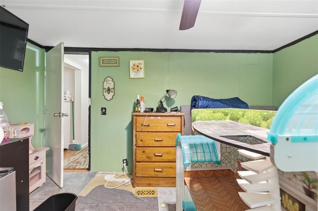 En Venta: $190,000 (4 camas, 2 baños, 1620 Pies cuadrados)