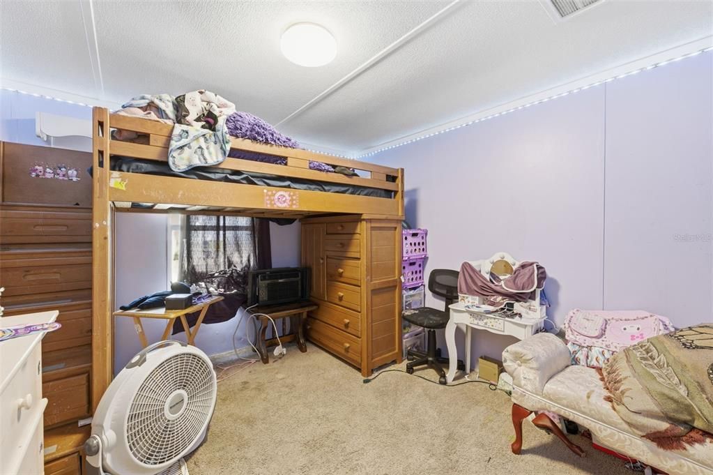 En Venta: $190,000 (4 camas, 2 baños, 1620 Pies cuadrados)