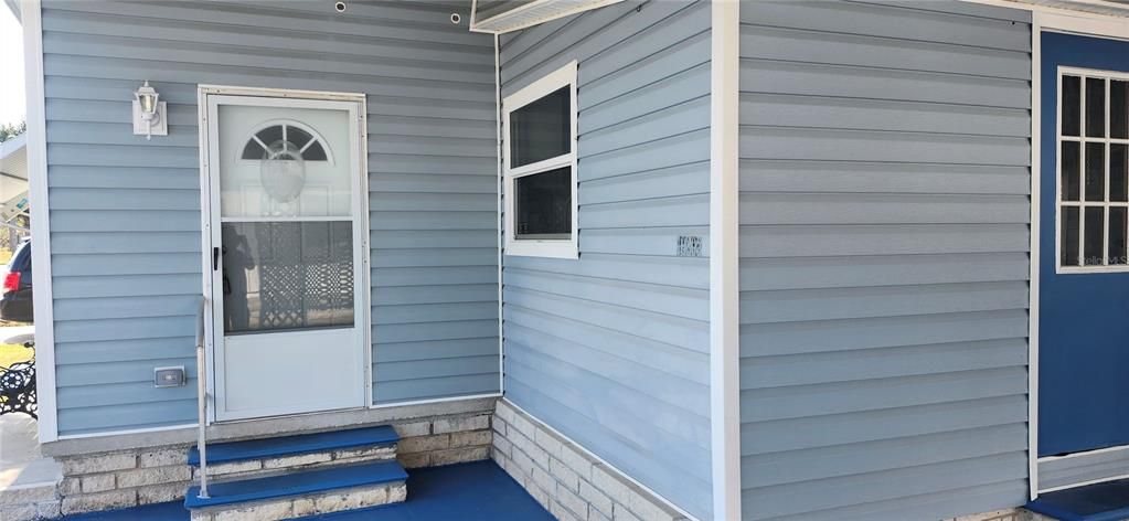 待售: $120,000 (2 贝兹, 1 浴室, 736 平方英尺)