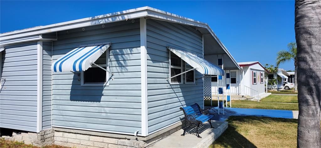 待售: $120,000 (2 贝兹, 1 浴室, 736 平方英尺)