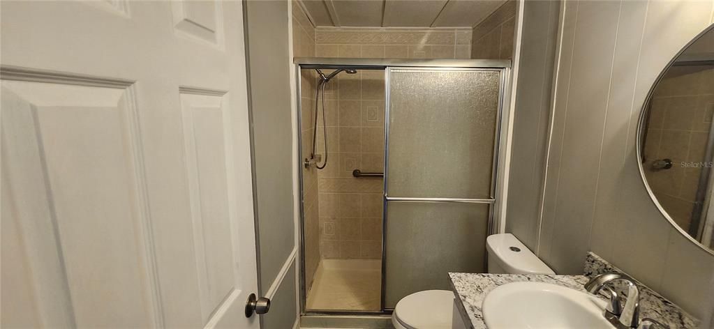 待售: $120,000 (2 贝兹, 1 浴室, 736 平方英尺)