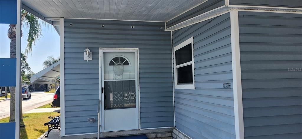 待售: $120,000 (2 贝兹, 1 浴室, 736 平方英尺)