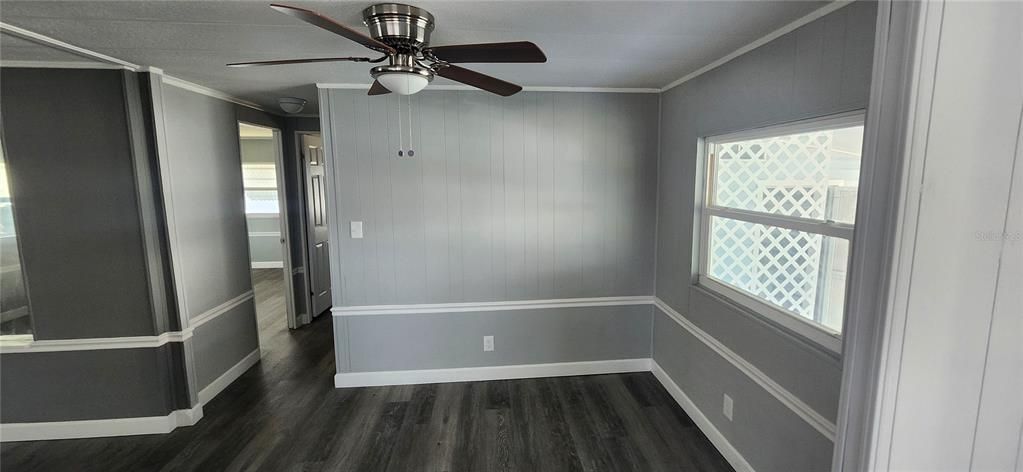 待售: $120,000 (2 贝兹, 1 浴室, 736 平方英尺)