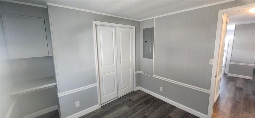 待售: $120,000 (2 贝兹, 1 浴室, 736 平方英尺)