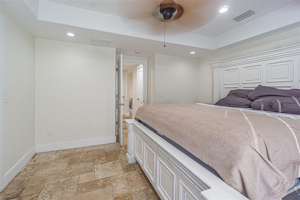 待售: $429,000 (4 贝兹, 3 浴室, 2043 平方英尺)