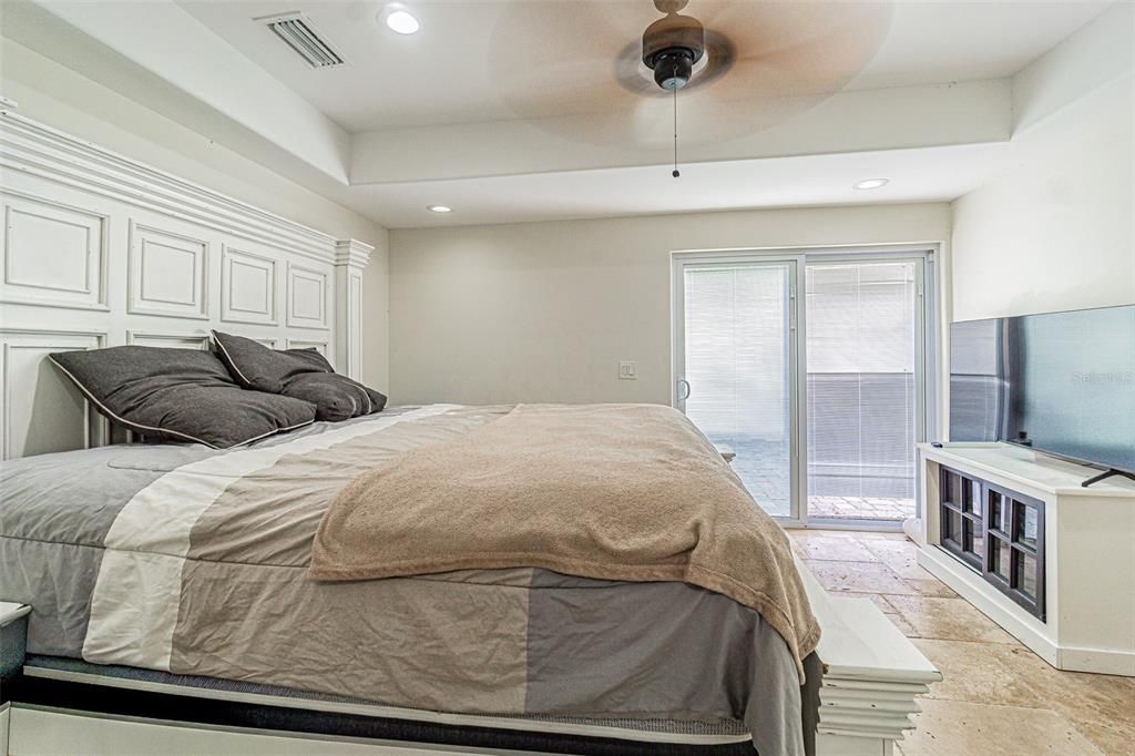 待售: $429,000 (4 贝兹, 3 浴室, 2043 平方英尺)