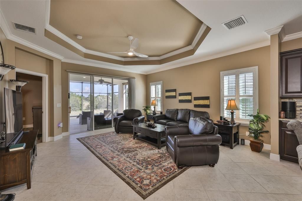 En Venta: $368,000 (2 camas, 2 baños, 1525 Pies cuadrados)