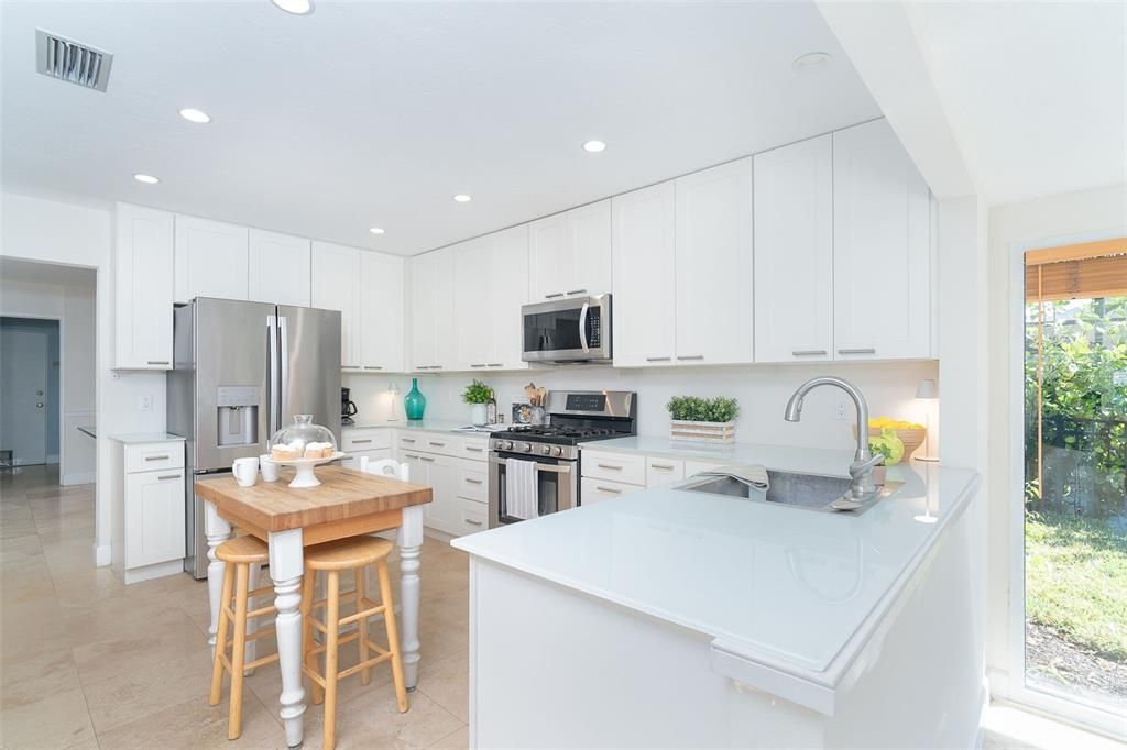 For Sale: $1,675,000 (3 beds, 2 baths, 2166 Square Feet)