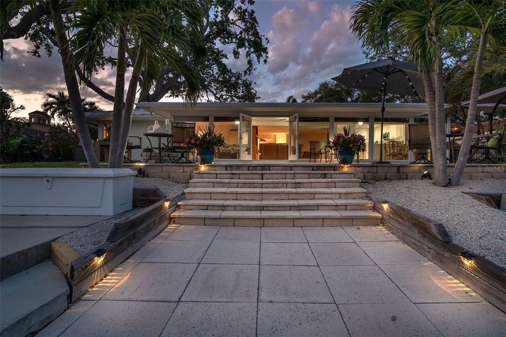 For Sale: $1,675,000 (3 beds, 2 baths, 2166 Square Feet)