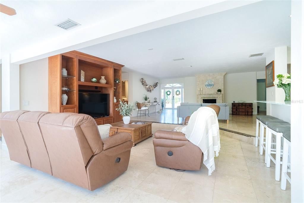 For Sale: $1,675,000 (3 beds, 2 baths, 2166 Square Feet)