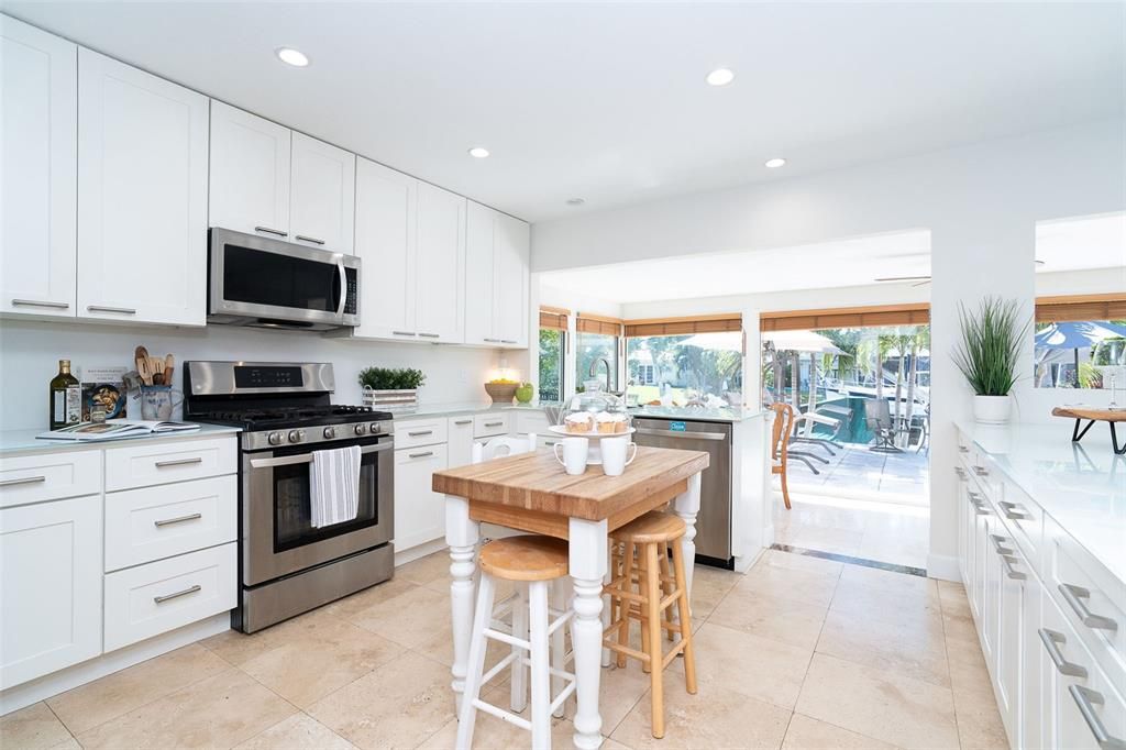 For Sale: $1,675,000 (3 beds, 2 baths, 2166 Square Feet)