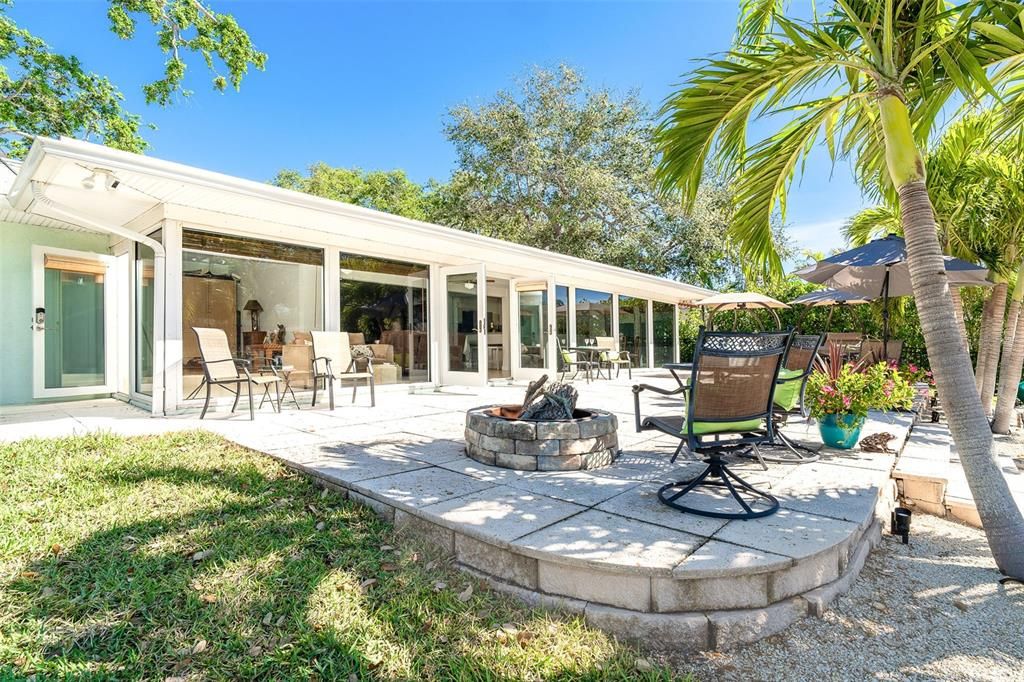 For Sale: $1,675,000 (3 beds, 2 baths, 2166 Square Feet)