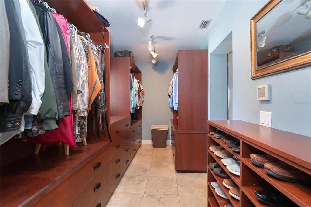 For Sale: $1,675,000 (3 beds, 2 baths, 2166 Square Feet)