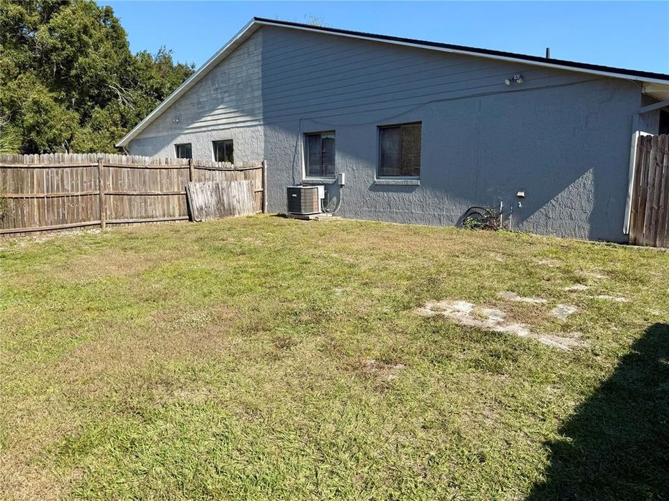 For Rent: $1,900 (3 beds, 2 baths, 1150 Square Feet)