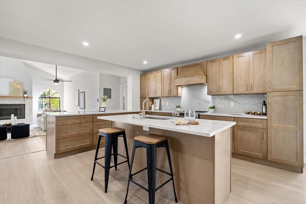 Под контрактом: $545,000 (4 спален, 2 ванн, 1976 Квадратных фут)