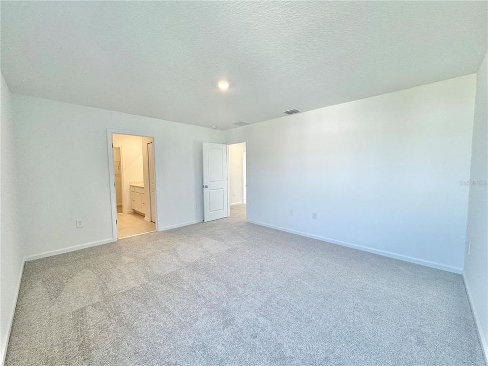 En Renta: $2,000 (4 camas, 2 baños, 1874 Pies cuadrados)