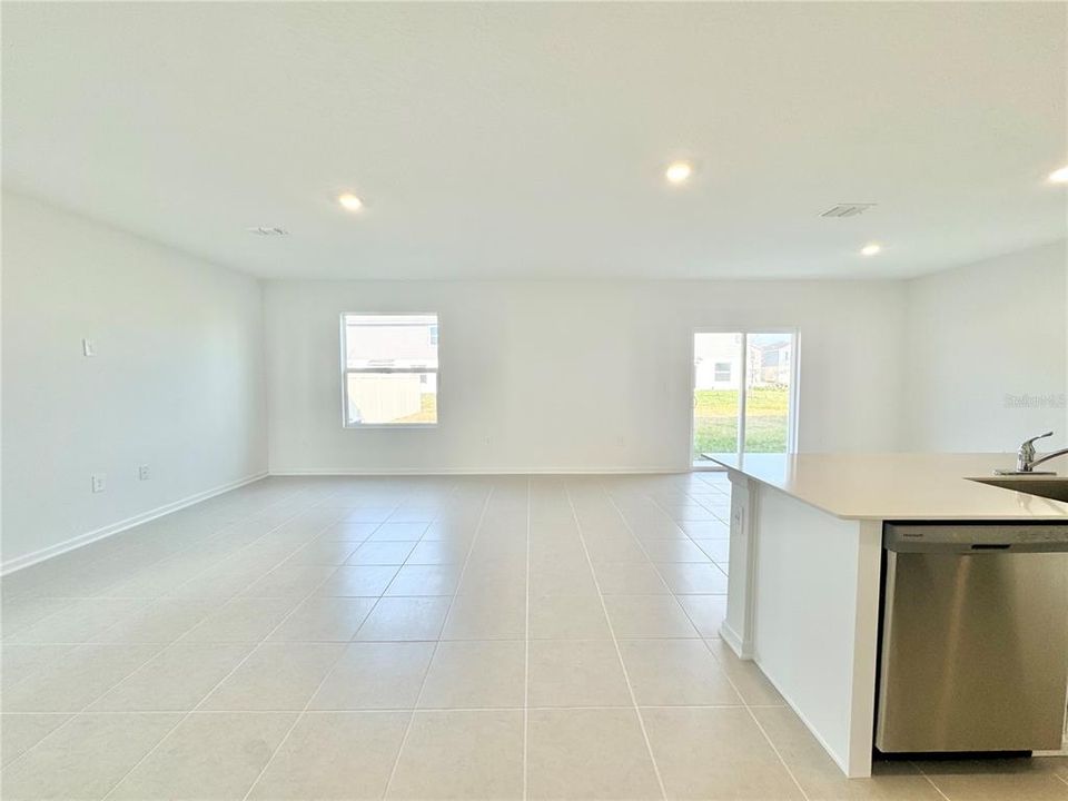 En Renta: $2,000 (4 camas, 2 baños, 1874 Pies cuadrados)