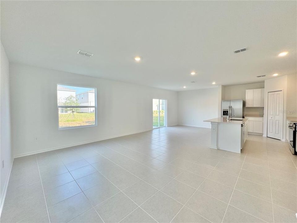 En Renta: $2,000 (4 camas, 2 baños, 1874 Pies cuadrados)