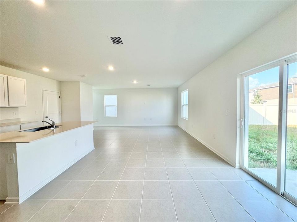 En Renta: $2,000 (4 camas, 2 baños, 1874 Pies cuadrados)