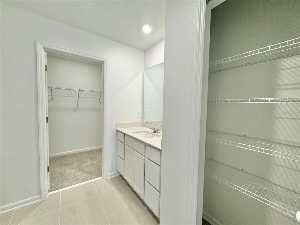 En Renta: $2,000 (4 camas, 2 baños, 1874 Pies cuadrados)