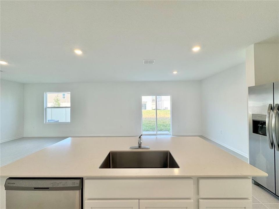 En Renta: $2,000 (4 camas, 2 baños, 1874 Pies cuadrados)