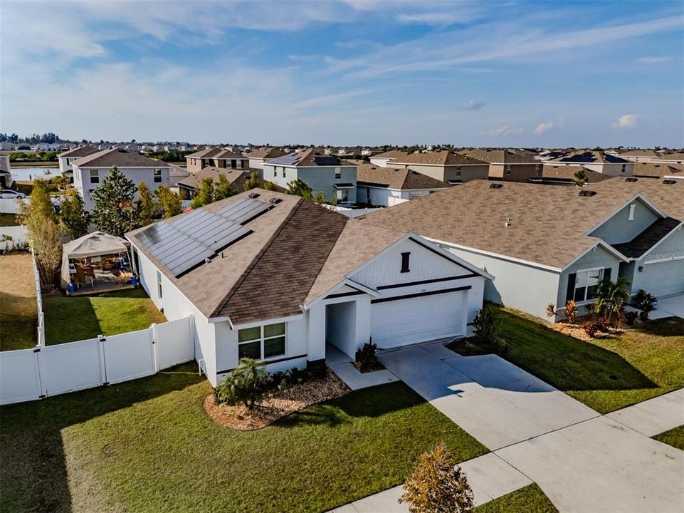 На продажу: $310,000 (3 спален, 2 ванн, 1676 Квадратных фут)