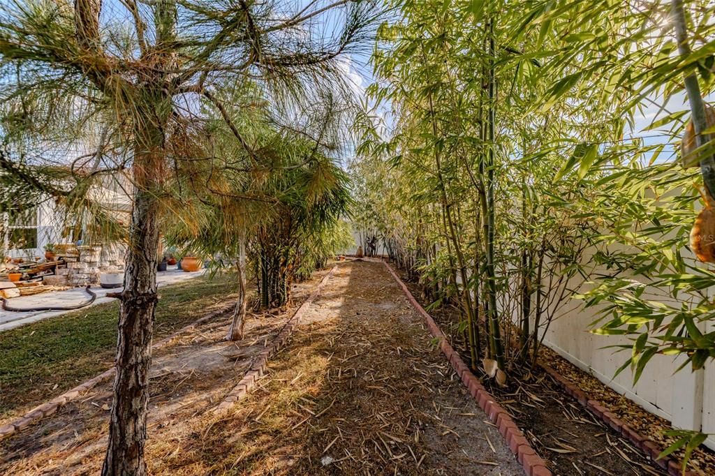 На продажу: $310,000 (3 спален, 2 ванн, 1676 Квадратных фут)