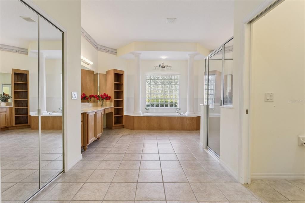 For Sale: $375,000 (3 beds, 2 baths, 2692 Square Feet)