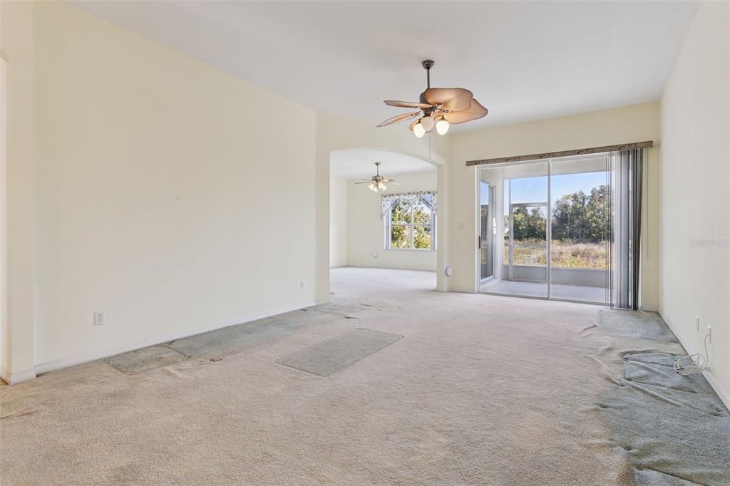 For Sale: $375,000 (3 beds, 2 baths, 2692 Square Feet)