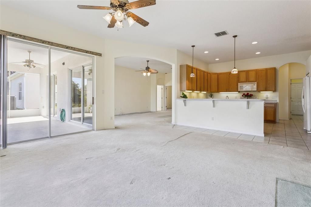 For Sale: $375,000 (3 beds, 2 baths, 2692 Square Feet)