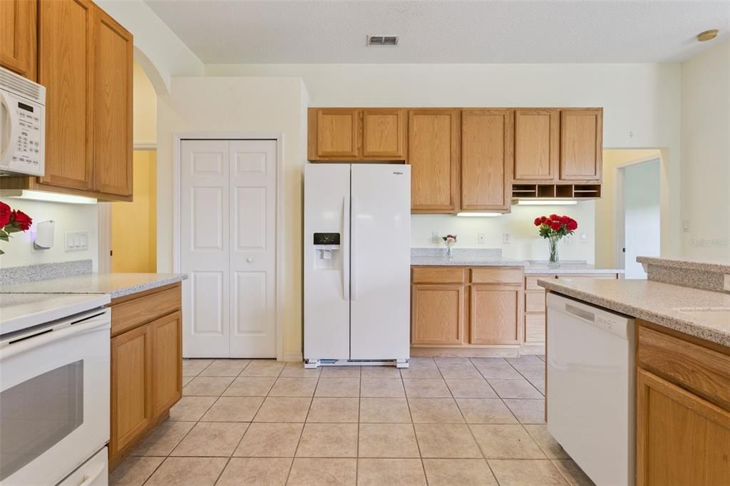 For Sale: $375,000 (3 beds, 2 baths, 2692 Square Feet)