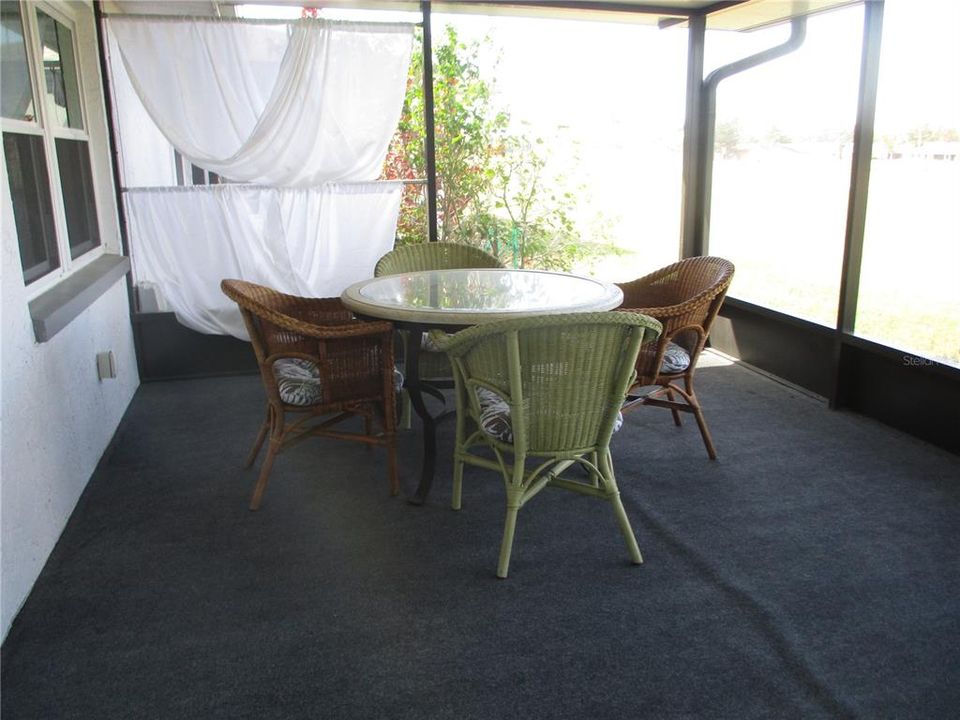 For Rent: $1,850 (2 beds, 2 baths, 1390 Square Feet)