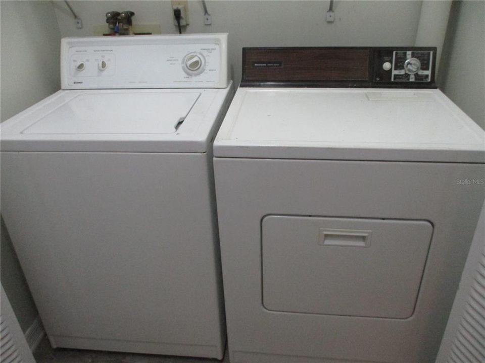 For Rent: $1,850 (2 beds, 2 baths, 1390 Square Feet)