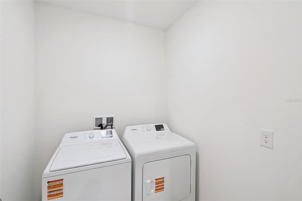 For Sale: $347,990 (3 beds, 2 baths, 1672 Square Feet)