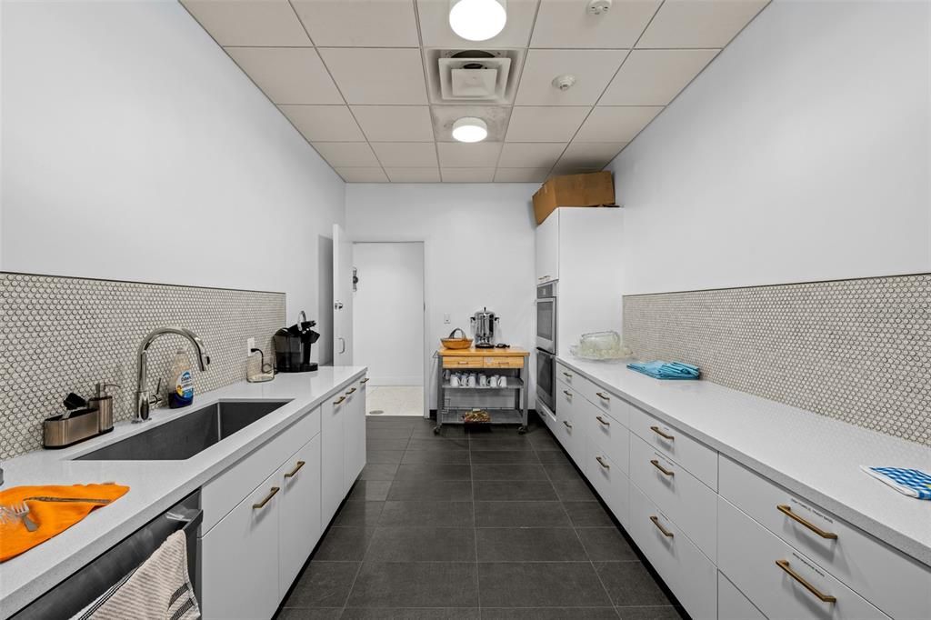 На продажу: $480,000 (2 спален, 2 ванн, 1104 Квадратных фут)