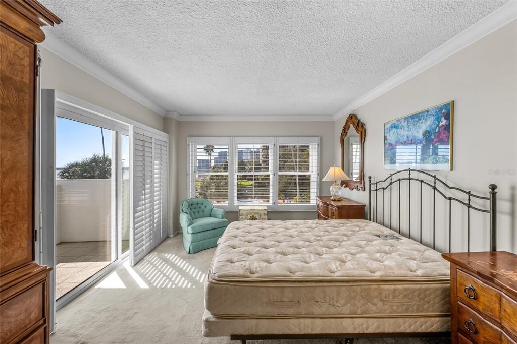 На продажу: $480,000 (2 спален, 2 ванн, 1104 Квадратных фут)