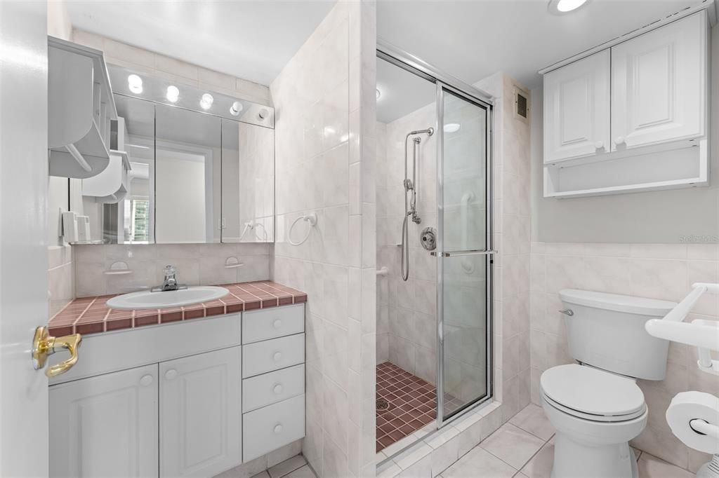 На продажу: $480,000 (2 спален, 2 ванн, 1104 Квадратных фут)