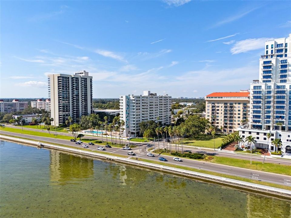 На продажу: $480,000 (2 спален, 2 ванн, 1104 Квадратных фут)