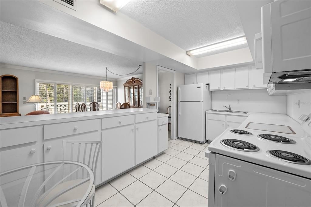 На продажу: $480,000 (2 спален, 2 ванн, 1104 Квадратных фут)